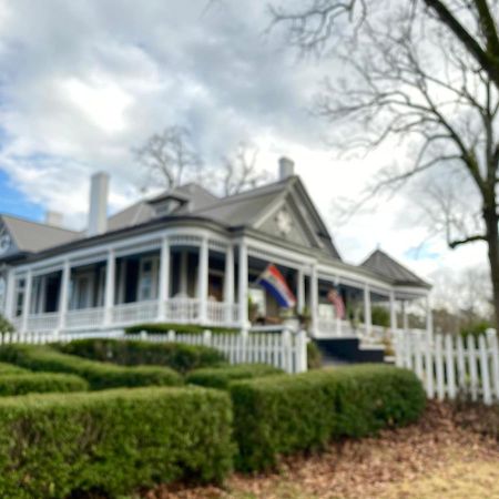 Intermission Hogan House Bed & Breakfast Hogansville Exterior photo