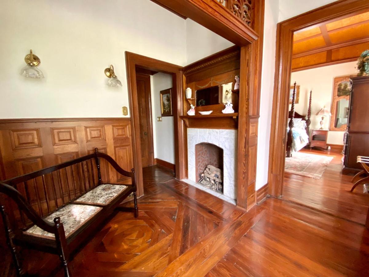 Intermission Hogan House Bed & Breakfast Hogansville Exterior photo